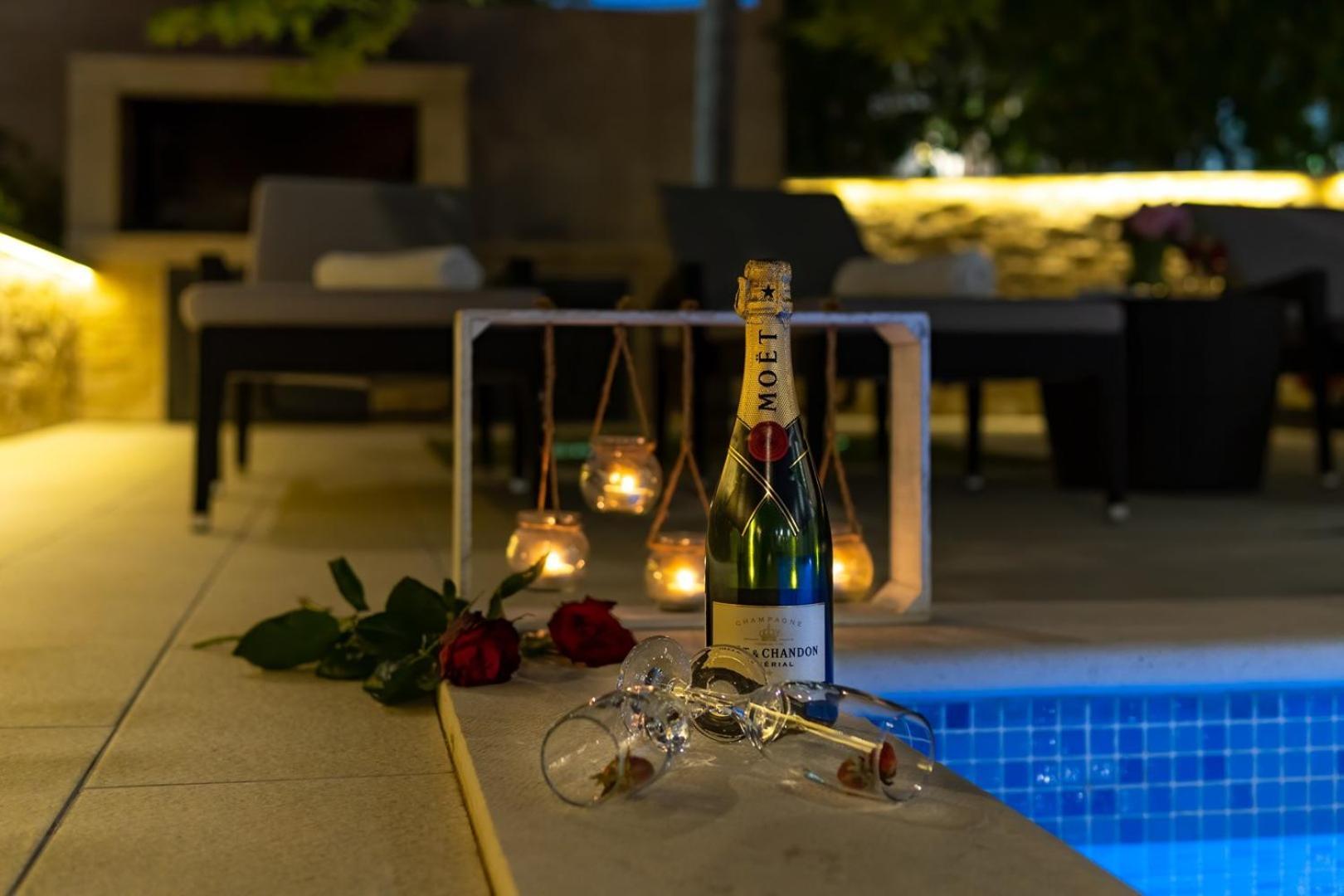 Luxury Villa Lucas With Heated Pool, Whirlpool, Sauna, 14 Pax 포드스트라나 외부 사진
