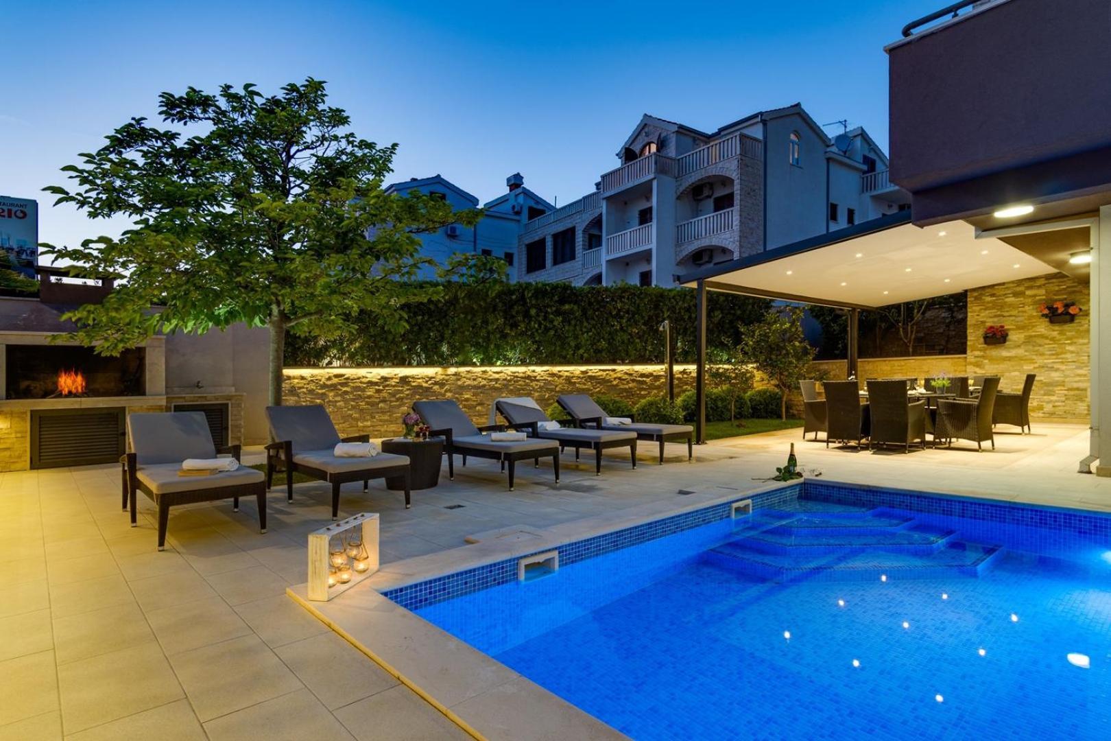 Luxury Villa Lucas With Heated Pool, Whirlpool, Sauna, 14 Pax 포드스트라나 외부 사진