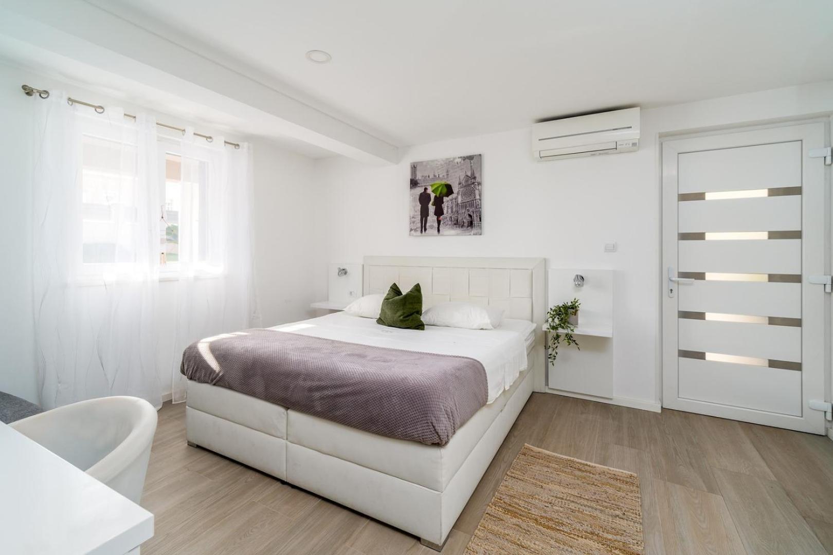 Luxury Villa Lucas With Heated Pool, Whirlpool, Sauna, 14 Pax 포드스트라나 외부 사진