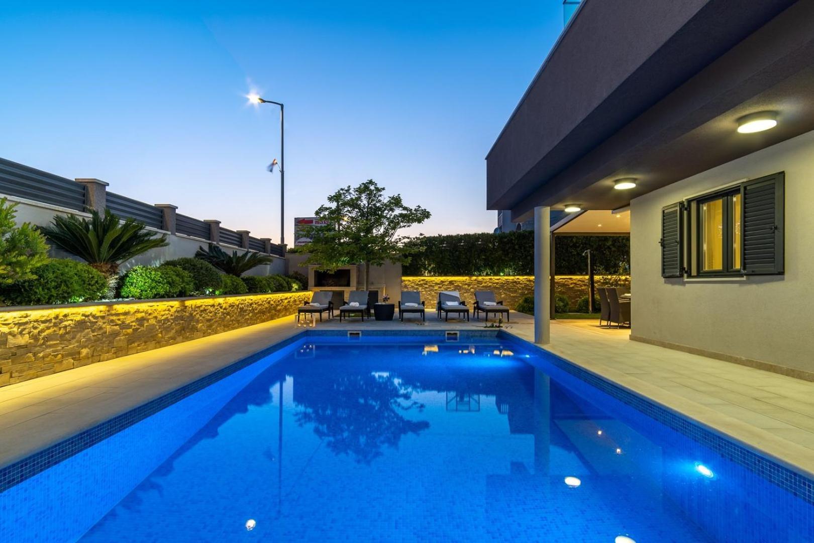 Luxury Villa Lucas With Heated Pool, Whirlpool, Sauna, 14 Pax 포드스트라나 외부 사진
