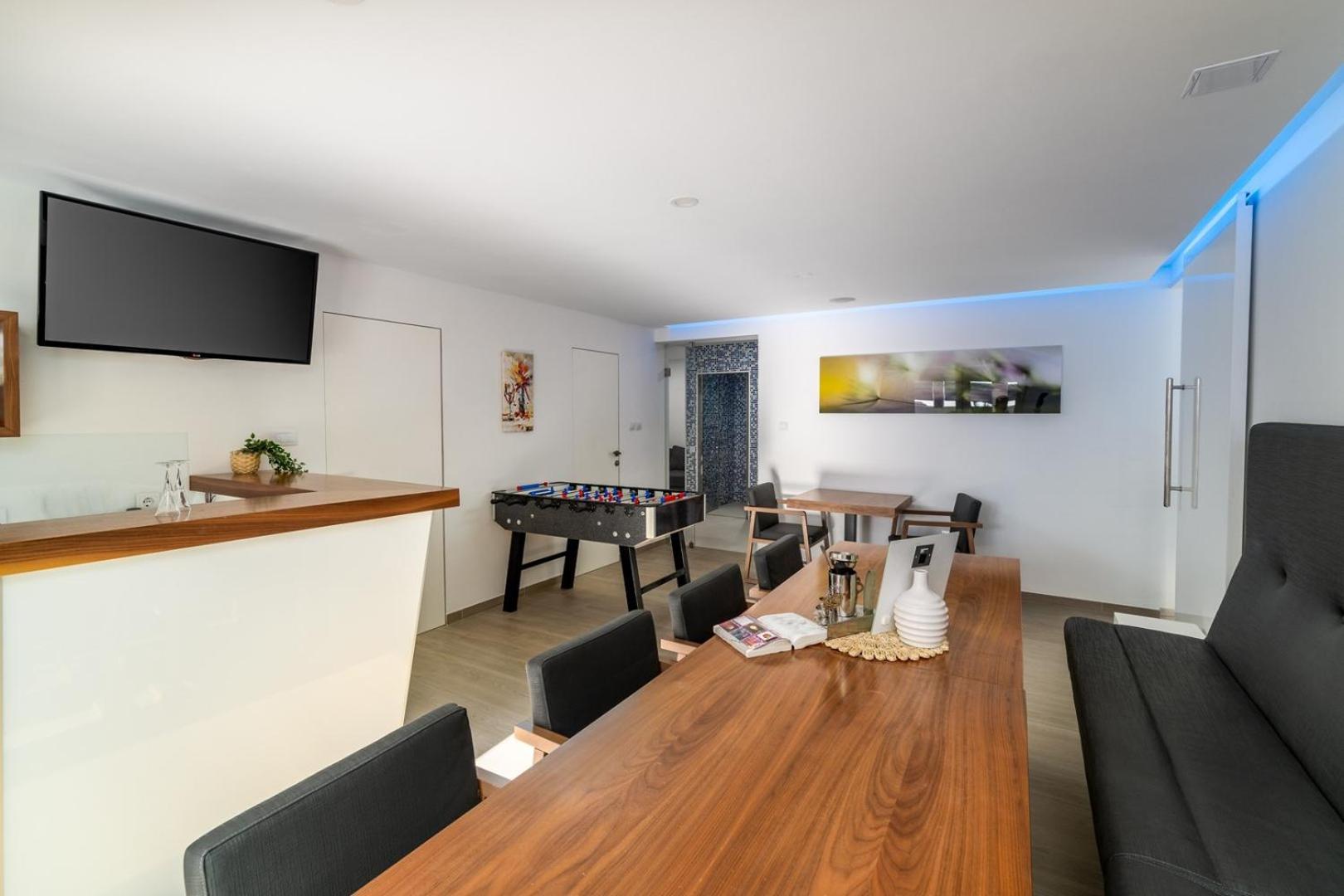 Luxury Villa Lucas With Heated Pool, Whirlpool, Sauna, 14 Pax 포드스트라나 외부 사진