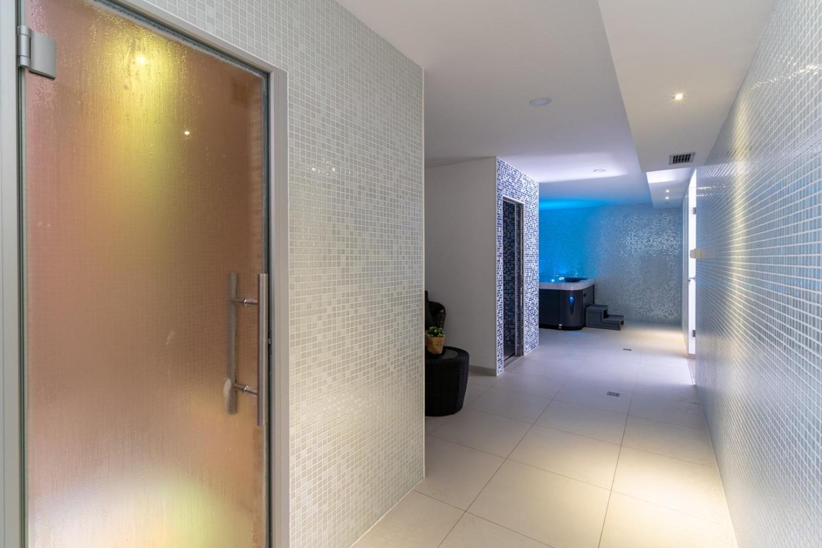 Luxury Villa Lucas With Heated Pool, Whirlpool, Sauna, 14 Pax 포드스트라나 외부 사진