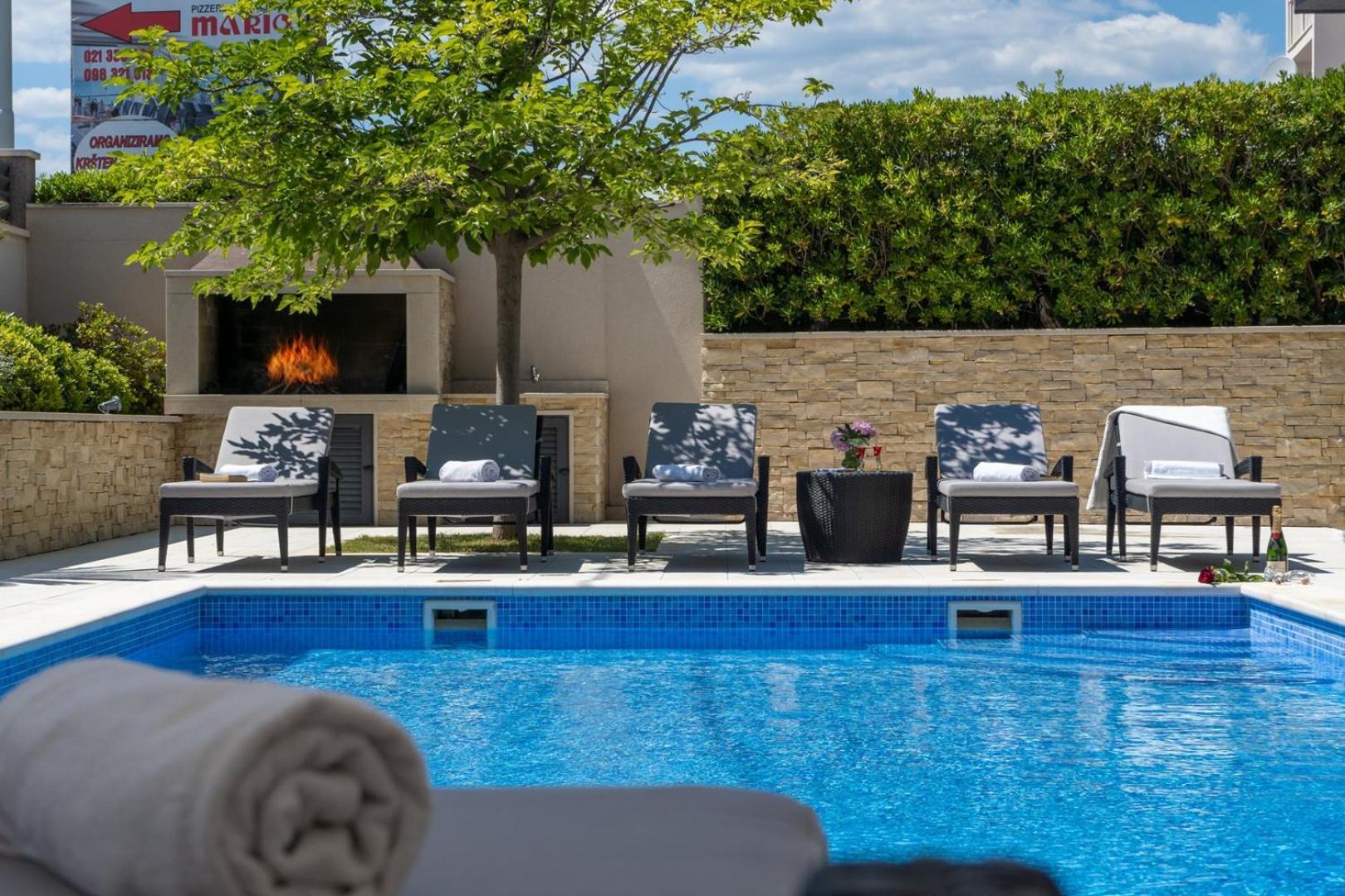 Luxury Villa Lucas With Heated Pool, Whirlpool, Sauna, 14 Pax 포드스트라나 외부 사진